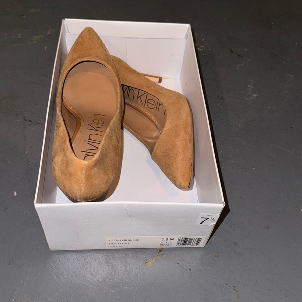 Calvin Klein - Kristin Kid Suede - Tan Pumps